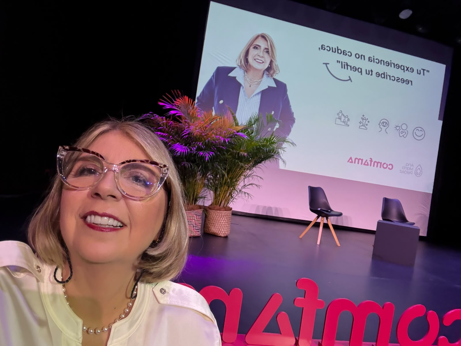 Ana María en conferencia